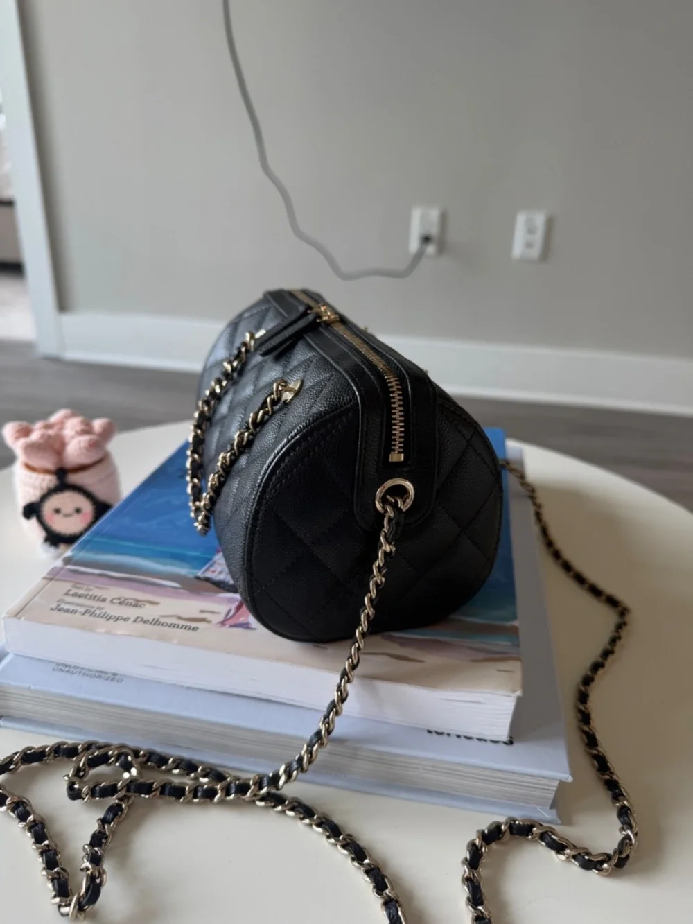 Chanel Caviar Quilted Barrel Clutch With Chain Black